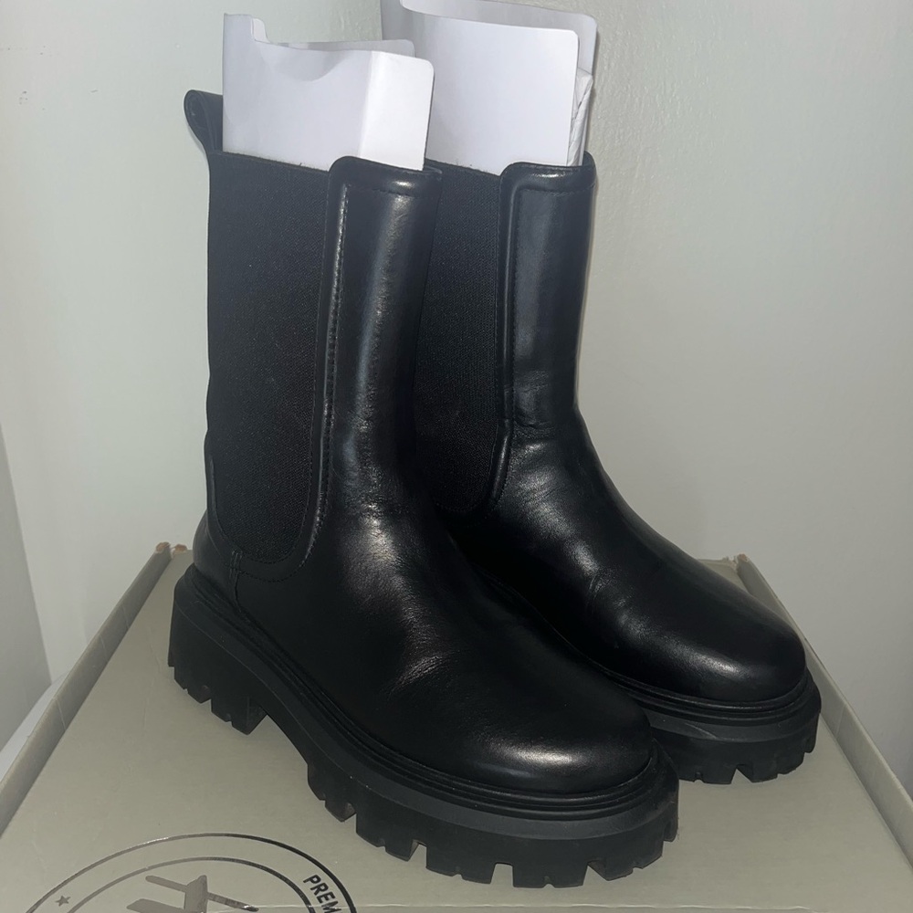 H&M Genuine Authentic Leather Chelsea Boot with Chunky Heel
